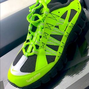 Nike Supreme Humara